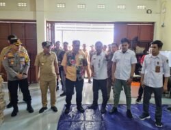 Pj. Gubernur Sulsel Tinjau Langsung Gudang Logistik KPU Luwu Timur