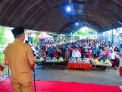 Serahkan Santunan Kepada Anak Yatim, Budiman : Bentuk Kepedulian Pemkab Lutim