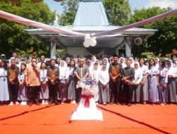 Budiman Motivasi Siswa Angkatan 30 SMAN 4 Lutim Agar Melanjutkan Sekolah
