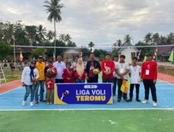 Diikuti 8 Club, Camat Mangkutana Buka Liga Voli Seselemba Desa Teromu