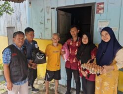 GSJ Setdakab Lutim Kembali Serahkan Bantuan Kepada Dhuafa dan Janda Lansia