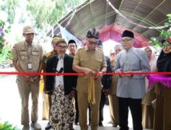Bupati Resmikan Perpustakaan Karya Ilmu Desa Sumber Makmur