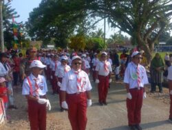 Lomba Balap Karung dan Gerak Jalan Indah Tutup Rangkaian HUT ke-79 RI Tomoni Timur