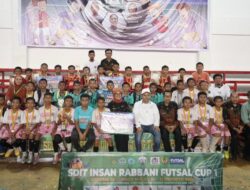 Pjs. Bupati Luwu Timur Resmi Tutup Turnamen SDIT Insan Rabbani Futsal Cup I