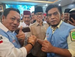 Kades Laro Terima SK Ketua DPC APDESI Luwu Timur oleh Ketua APDESI Pusat