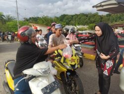 Gerakan Luwu Timur Sedekah Jumat Kembali Tebar Takjil Gratis di Malili