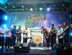 Meriah! Bupati Irwan Buka Pentas Seni, Pameran Pusaka, dan Pasar Malam HUT ke-22 Lutim