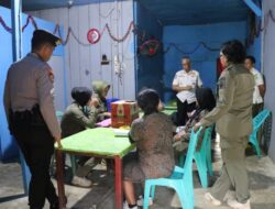 Satpol PP Lutim Tertibkan Tempat Usaha Ilegal di Desa Tabarano