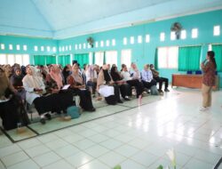 DPPKB Lutim Gelar Sosialisasi “Menjadi Orang Tua Hebat” untuk Kader BKB