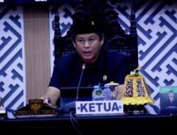 Ketua DPRD Pimpin Paripurna Terkait Jawaban atas Pandangan Umum Fraksi-fraksi Oleh Bupati Luwu Timur