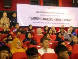 Dukung Kreativitas dan Pendidikan, Wabup Lutim Hadiri Tayang Perdana “Sarung Baru untuk Bapak”