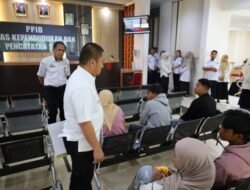 Sidak ke Kantor Dukcapil, Bupati Irwan Soroti Pelayanan dan Fasilitas Minim