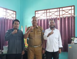 Bangun Kesadaran Demokrasi di Kalangan Pelajar, Bawaslu Lutim Kunjungi Sekolah