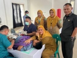Wakil Ketua I DPRD Lutim Hadiri Khitanan Massal di Towuti