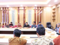 Sekda Bahri Suli Buka Rapat Evaluasi SAKIP, Dorong Penyempurnaan Kinerja