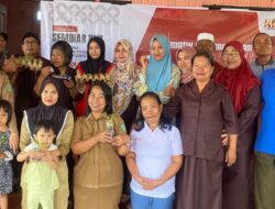 Mahasiswa KKN-T Unhas Sosialisasikan Pembibitan Menggunakan Rak Telur dan Botol Plastik