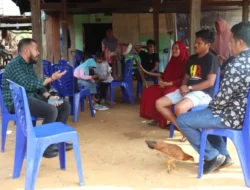 Bawaslu Verifikasi Langsung Keabsahan Data Pemilih di Desa Pongkeru