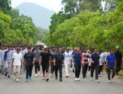 Pekan Ketiga SSJ, Pasukan Paskibra dan Pimpinan Daerah Berjalan Bersama Masyarakat