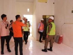 Bupati Irwan Tinjau Renovasi Gedung Rawat Inap RSUD I Lagaligo, Tekankan Kualitas Pengerjaan