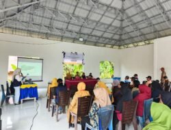 Mahasiswa KKN-T UMP Posko VIII Gelar Seminar Lingkungan Hidup di Desa Teromu