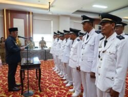 Kukuhkan 14 Kepala Desa, Bupati Irwan Dorong Kades Jadi Pelayan Masyarakat