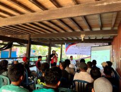 Mahasiswa KKN Unhas Bantu Pelaku UMKM Daftar di Google Maps dan Pengenalan QRIS Sebagai Media Pembayaran Non-tunai