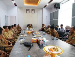 Pimpin Rapat Pamantapan Kartu Lansia, Bupati Lutim Targetkan Program Tepat Sasaran