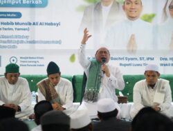 Rangkaian Tabligh Akbar Dimulai, Jamaah Larut dalam Dzikir yang Dipimpin Ustadz H. Firdaus Malie