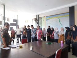 Bupati Luwu Timur Ajak Pegawai Bapperida Tingkatkan Kepedulian dan Kebersihan Lingkungan Kerja