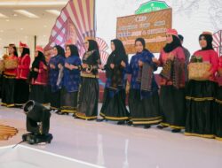 dr Ani Nurbani Pimpin Langsung Tarian Riringgo dan Dero di Expo Kreatif Andalan 2025