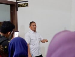 Tingkatkan Kualitas Pelayanan, Bupati Irwan Lakukan Sidak di Dua OPD