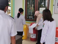 Tim Penilai Lomba Kebersihan dari Kabupaten Tuntas Menilai Seluruh Desa di Tomoni Timur