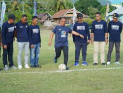 Gol Bupati Irwan, Pemkab Lutim Tahan Imbang D’Legend all star 2-2 Pada Laga Eksebisi Pongkeru Cup 1