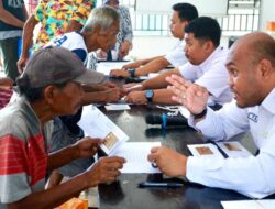 Hari Keempat Penyaluran, Kartu ATM Lansia Dibagikan untuk Delapan Desa di Angkona