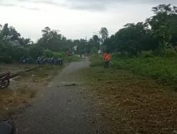 Pemdes Bersama Warga Lampenai Gelar JBJ, Fokus Bersihkan Drainase