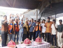 Serahkan Bantuan Penangkapan Ikan, Wabup Puspa Pastikan Peningkatan Produktivitas Nelayan