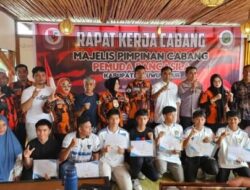 Rusdi Layong Apresiasi Atlet Tinju Berprestasi, Ucapkan Terimakasih ke Pelatih Pertina Lutim