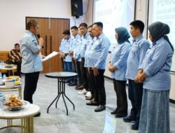 Kukuhkan Pengurus KUAT, Bupati Irwan Tekankan Porsi Pengusaha Lokal Harus Lebih Besar