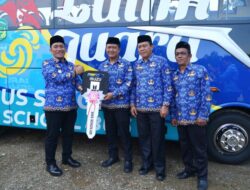 Bupati Irwan Serahkan Berbagai Sarana dan Prasarana Pelayanan Publik