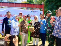 Pastikan Distribusi LPG 3Kg Tepat Sasaran,, Wabup Puspawati Tinjau Pasar Murah