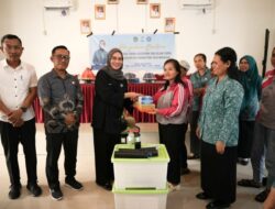 PKK Luwu Timur Serahkan Bantuan Hidroponik dan Kolam Terpal ke Dasawisma di Wanasari