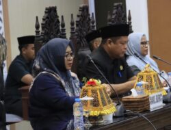 Wabup Puspa Hadiri Paripurna Pemandangan Umum Fraksi DPRD Lutim Terhadap Tiga Ranperda