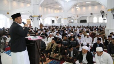 Takbir Menggema di Masjid Agung Malili, Bupati Irwan Ajak Jadikan Idul Fitri Energi Pembangunan