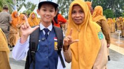 Seragam Baru, Semangat Baru: Kisah Bahagia Jarvinia dan Hanif di Luwu Timur