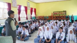 Sekolah Jadi Episentrum Konsolidasi Demokrasi Bawaslu Lutim