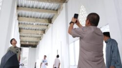 Respons Cepat Aduan Warga, Bupati Luwu Timur Tinjau Kebocoran Masjid Islamic Center Mahalona