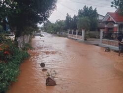 Hujan Deras Picu Banjir di Desa Wonorejo Timur, Warga Menanti Solusi Pemerintah