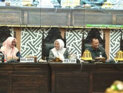 Hadiri Paripurna DPRD, Wabup Puspawati Jawab Pandangan Umum Fraksi soal Ranperda Perumdam Waemami