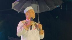 Peringati Hari Jadi ke-23, Ribuan Warga Luwu Timur Bertahan di Tengah Guyuran Hujan Demi Simak Tausiah Ustadz Das’ad Latief