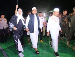 Hujan Tak Surutkan Iman, Ribuan Warga Padati Tabligh Akbar Ustadz Das’ad Latif